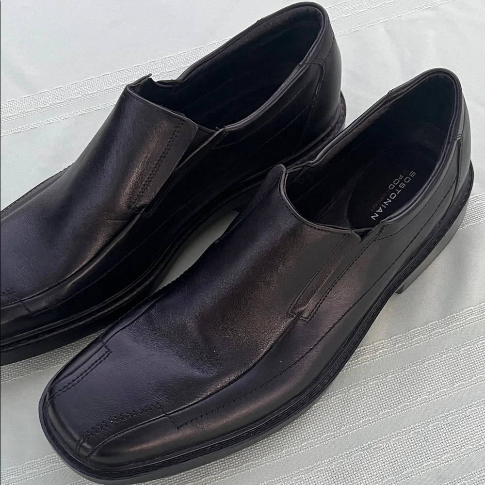 Bostonian Black Leather Slip-On Loafers size 13